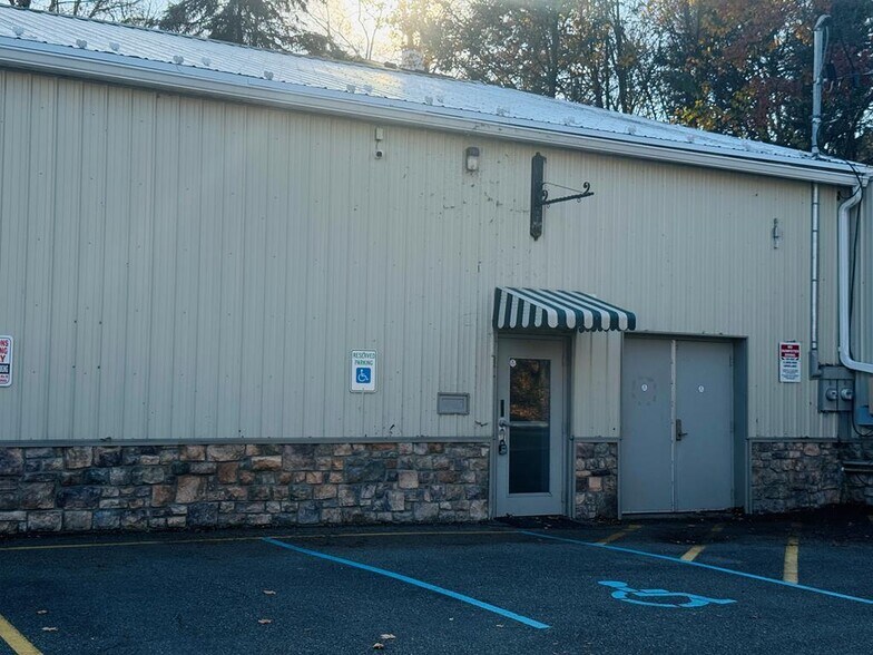 8 Main St, Towanda, PA à louer - Photo du bâtiment - Image 2 de 24