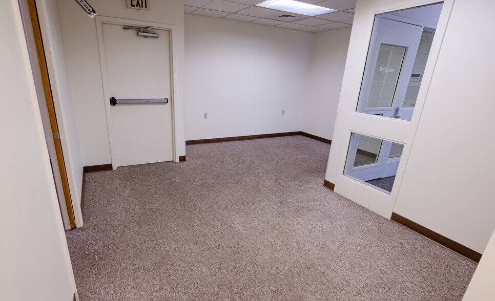 903 3rd Ave, New Brighton, PA à louer - Photo du bâtiment - Image 3 de 7