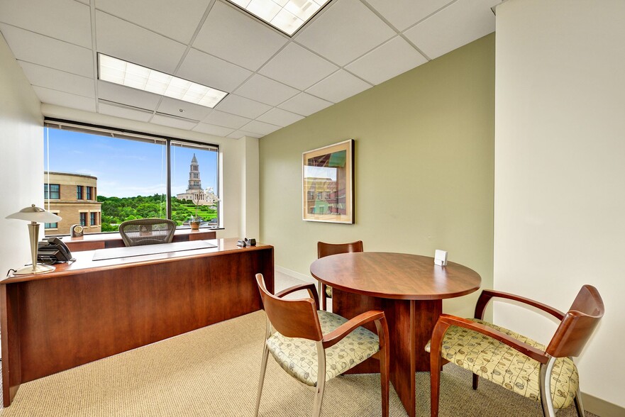 1800 Diagonal Rd, Alexandria, VA à louer - Photo intérieure - Image 2 de 17