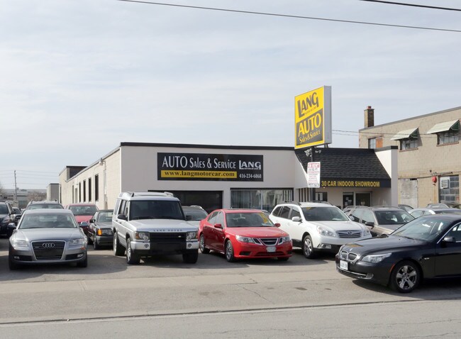 Plus de détails pour 11 Advance Rd, Toronto, ON - Industriel à louer