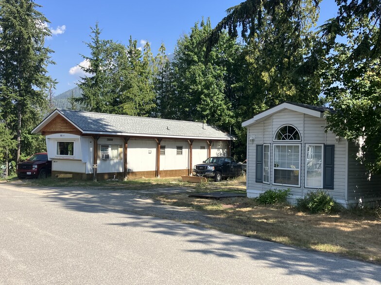 900 Gore St W, Nelson, BC à vendre - Photo du b timent - Image 1 de 14