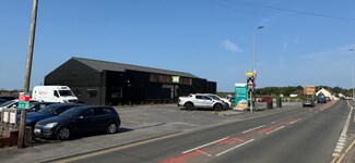 Plus de détails pour 30 Danlan Rd, Burry Port - Commerce de détail à vendre