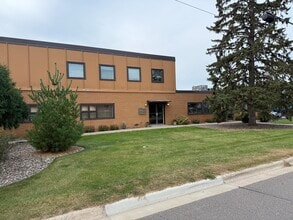 2238-2240 Edgewood Ave S, Minneapolis, MN for lease Interior Photo- Image 2 of 12