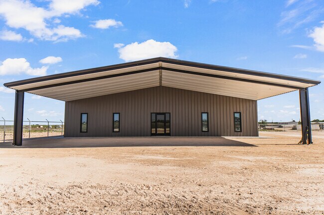 Plus de détails pour 323 C U.S. 385 S hwy, Seminole, TX - Industriel à louer