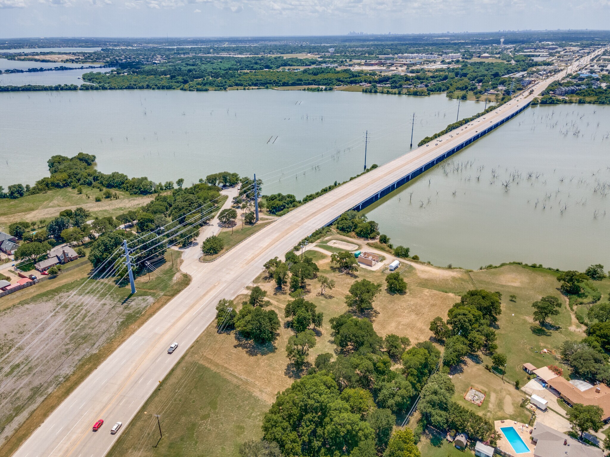 6841 Lakeview Pky, Rowlett, TX à vendre Photo du bâtiment- Image 1 de 17