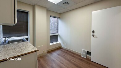 60 Westwood Ave, Waterbury, CT for lease Interior Photo- Image 1 of 17