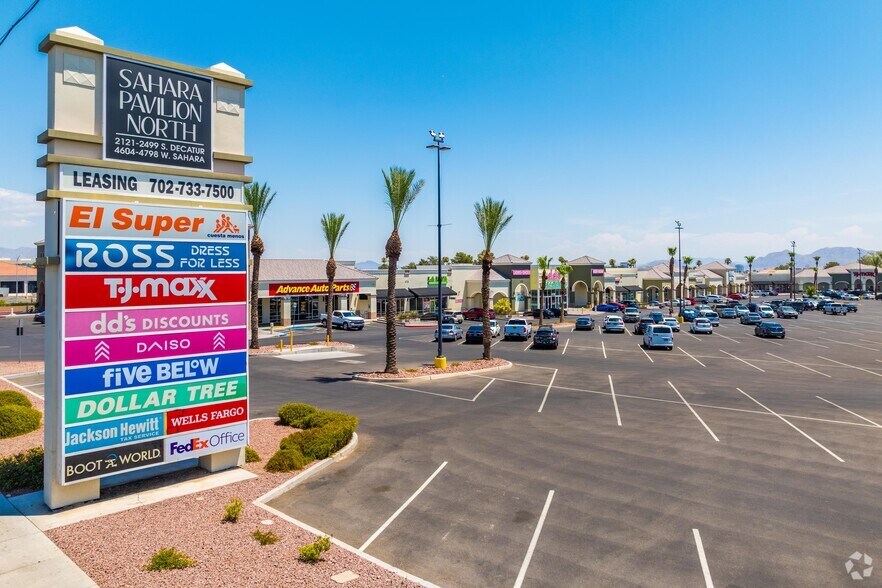 4604-4798 W Sahara Ave, Las Vegas, NV à louer - Photo du bâtiment - Image 3 de 17