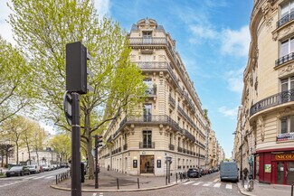 Plus de détails pour Multi-résidentiel à vendre