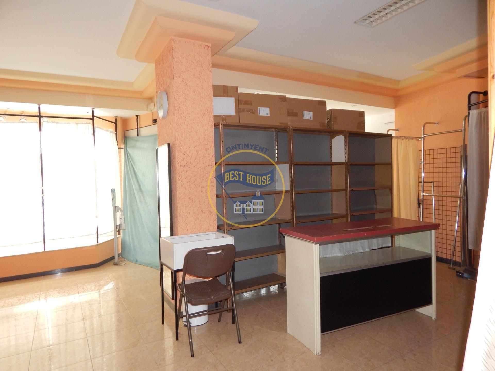 Commerce de détail dans Ontinyent, Valencia à vendre Photo du bâtiment- Image 1 de 10