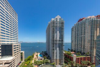 1100 Brickell Bay Dr, Miami, FL for lease Interior Photo- Image 2 of 8
