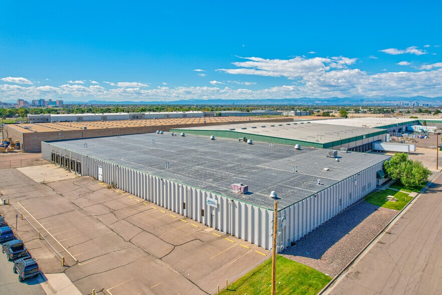 13100-13300 E 38th Ave, Denver, CO à vendre - Photo du bâtiment - Image 2 de 13