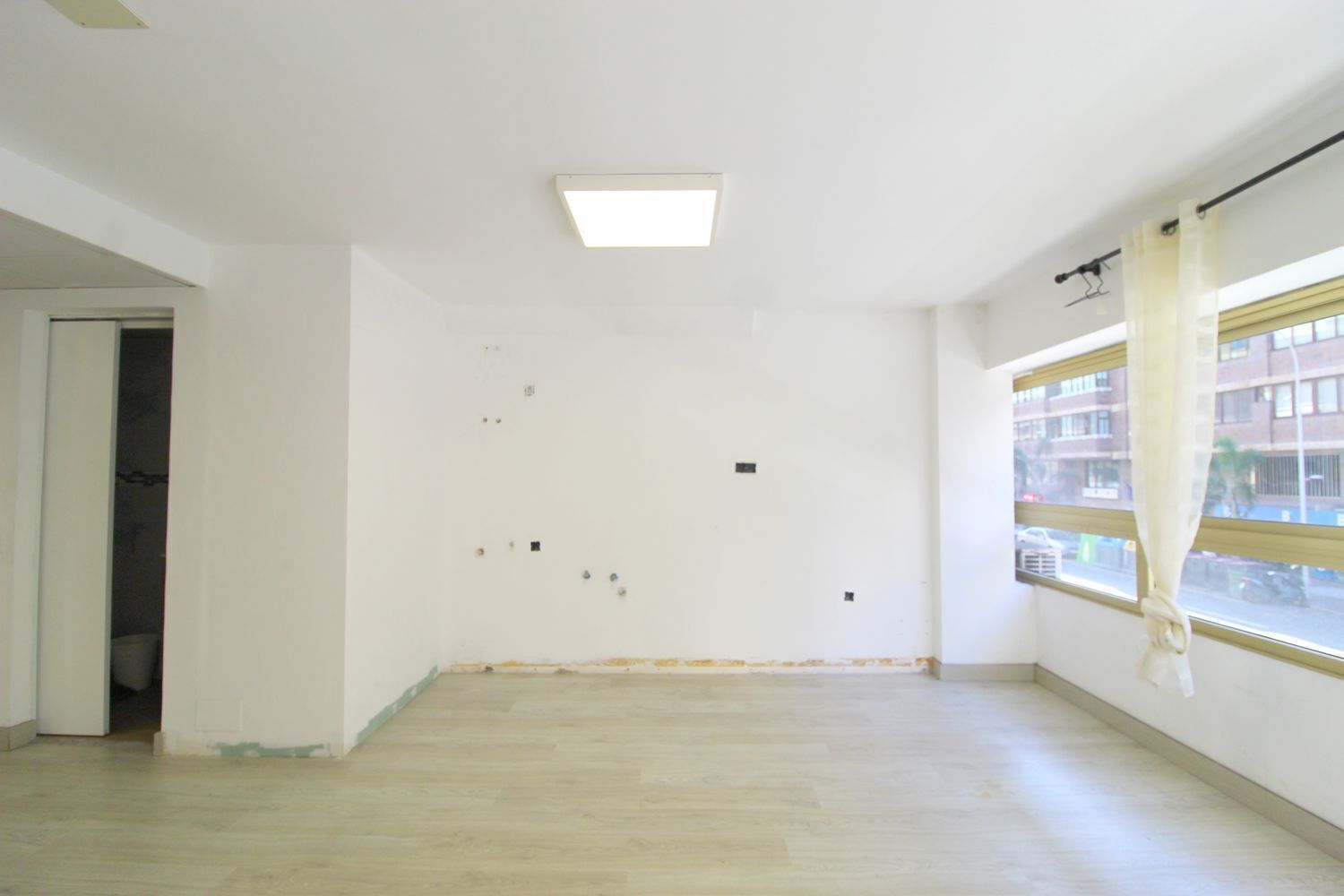 Rafael, 24, Las Palmas de Gran Canaria, Las Palmas for sale Interior Photo- Image 1 of 12