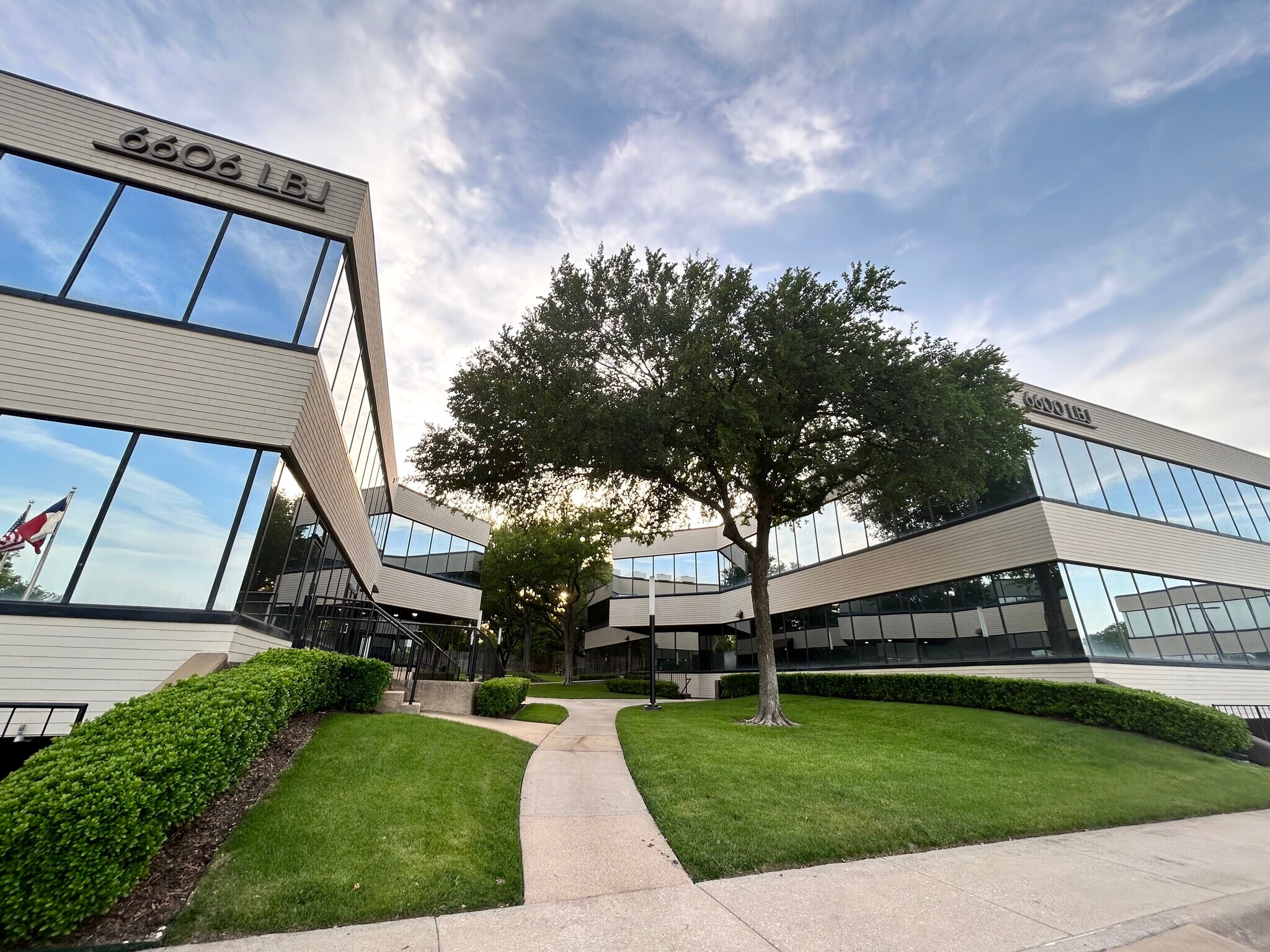 6606 Lyndon B Johnson Fwy, Dallas, TX for lease Building Photo- Image 1 of 33