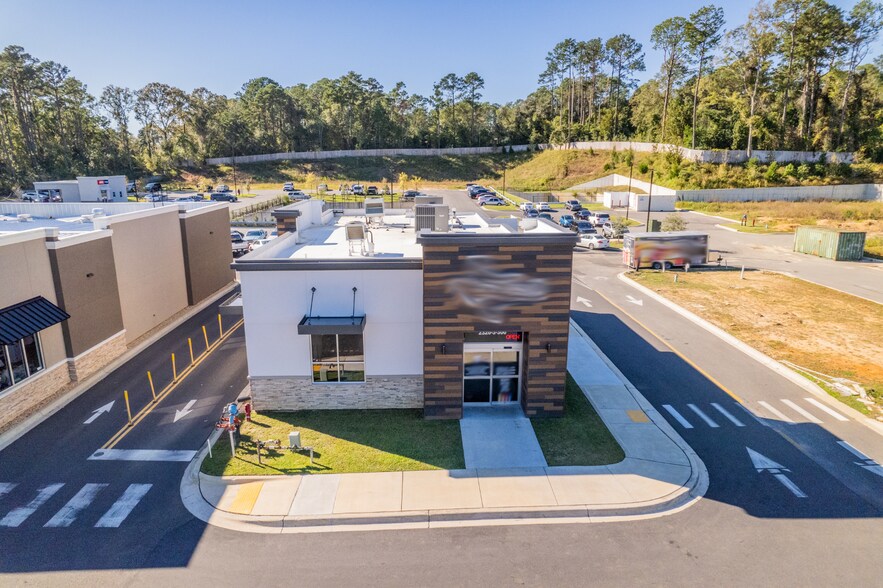 2320 NE Capital Cir, Tallahassee, FL à louer - Photo du bâtiment - Image 2 de 11