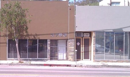 3785 Cahuenga Blvd, Studio City, CA à vendre - Photo du bâtiment - Image 3 de 4