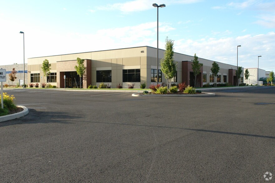 45 E Cozza Dr, Spokane, WA à louer - Photo du bâtiment - Image 2 de 2
