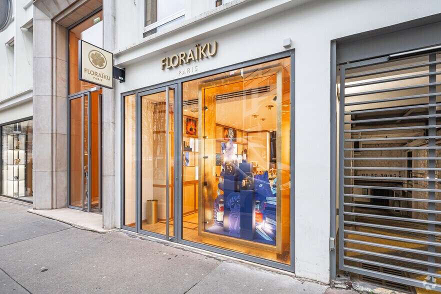 28 Rue Bayard, Paris à vendre - Photo du bâtiment - Image 3 de 3