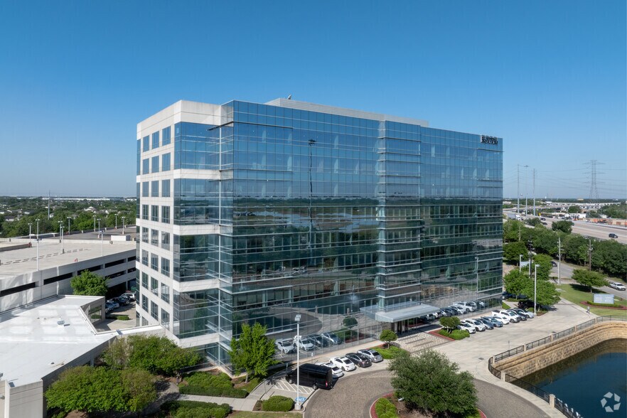 5775 N Sam Houston Pky W, Houston, TX for lease - Primary Photo - Image 1 of 13