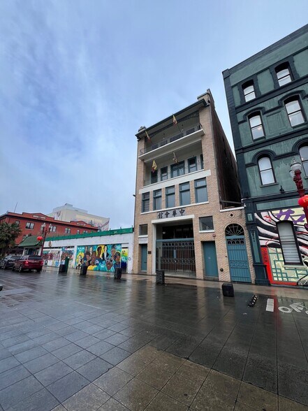 315 NW Davis St, Portland, OR à louer - Photo du bâtiment - Image 3 de 6