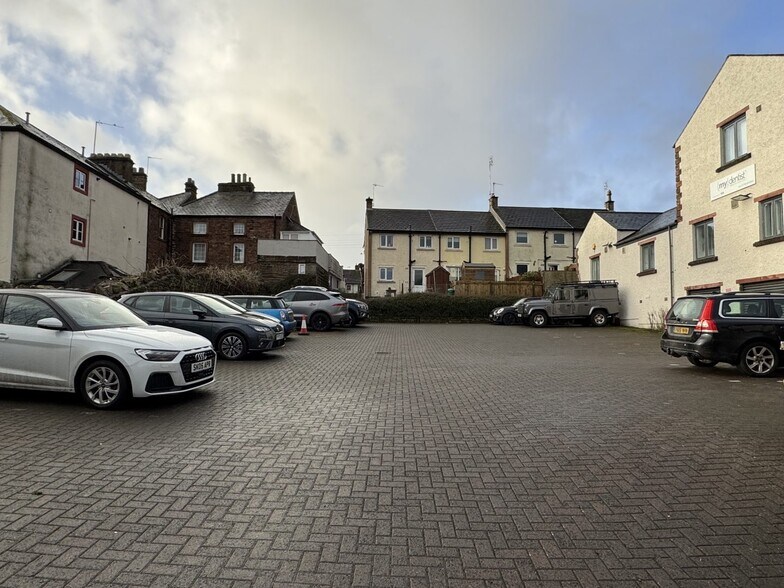 2 West Ln, Penrith à vendre - Photo du bâtiment - Image 2 de 6