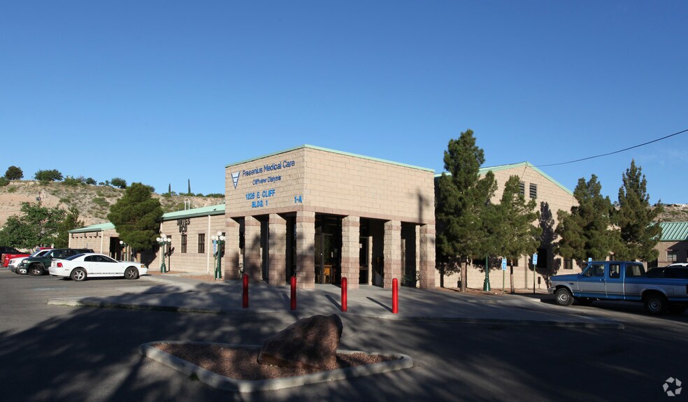 1225 E Cliff Dr, El Paso, TX for lease - Primary Photo - Image 1 of 18