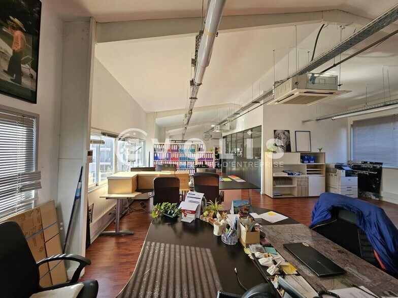 Bureau dans Montrouge à louer - Photo du bâtiment - Image 2 de 5
