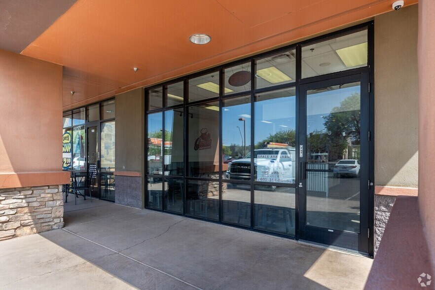 1342 W Warner Rd, Tempe, AZ à louer - Photo du bâtiment - Image 3 de 64