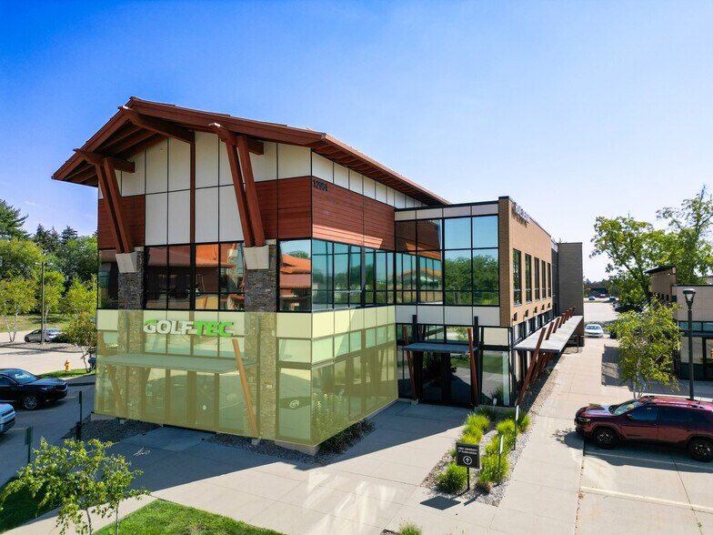 12951 University Ave, Clive, IA à louer - Photo du bâtiment - Image 1 de 7