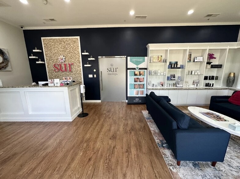 310 Gold Creek Trl, Woodstock, GA for lease - Building Photo - Image 3 of 8