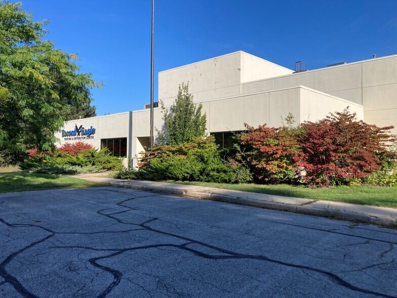 1621 Keane Dr, Traverse City, MI à vendre - Photo du bâtiment - Image 2 de 21