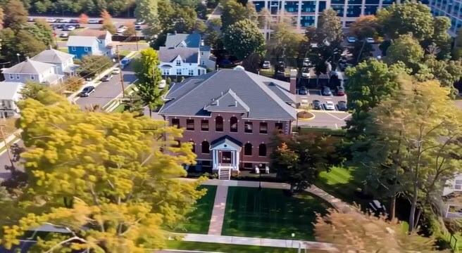 54 Hudson St, Freehold, NJ à louer - Vidéo sur l’inscription commerciale - Image 2 de 22