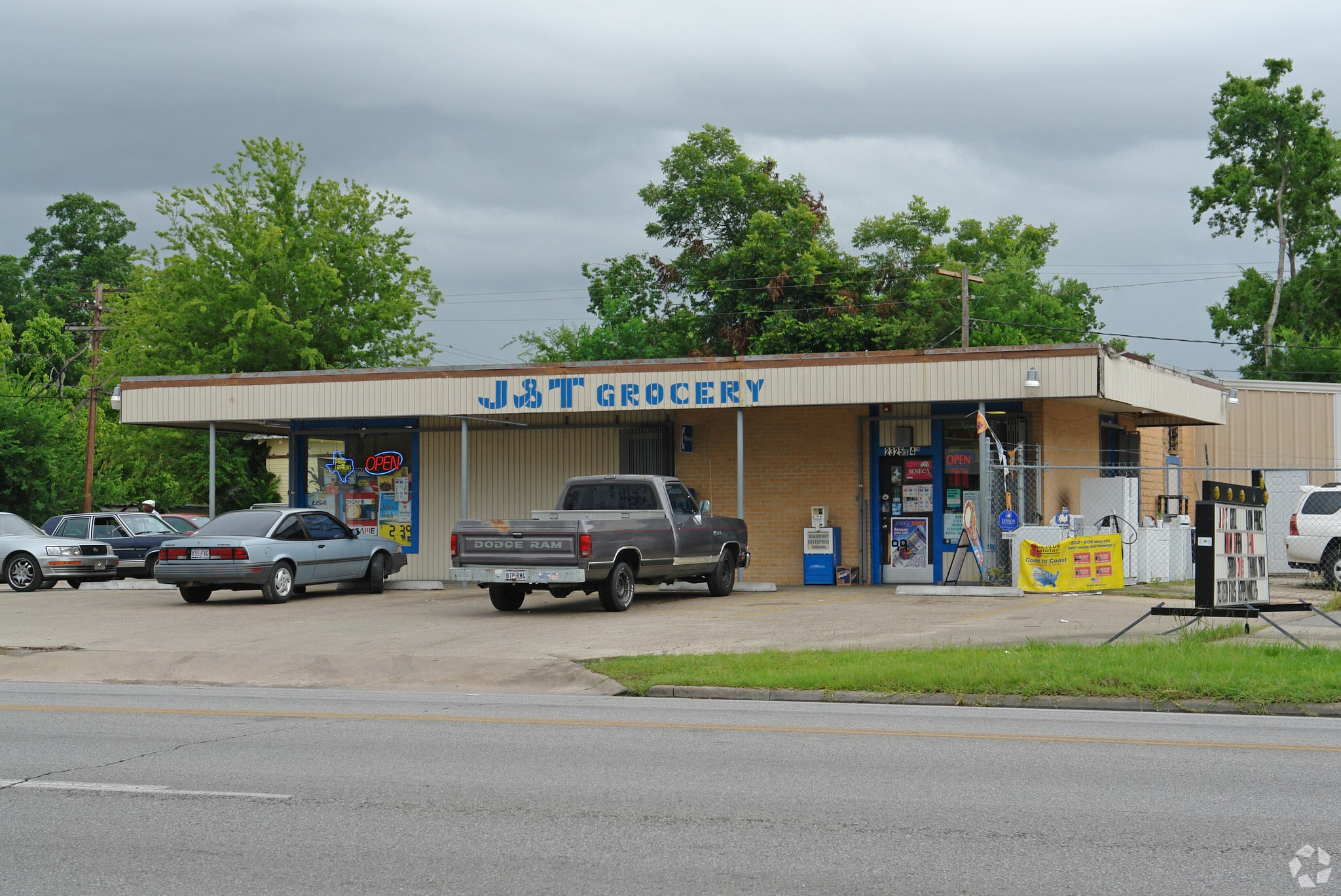 2325 S 4th St, Beaumont, TX for lease Primary Photo- Image 1 of 3