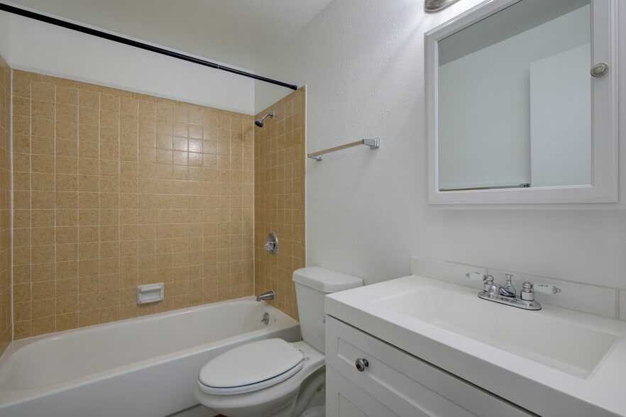 1331 Merl Pl, Longmont, CO for sale - Building Photo - Image 3 of 22