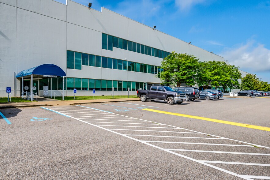 1 Retail Dr, Montgomery, AL for lease - Building Photo - Image 2 of 10