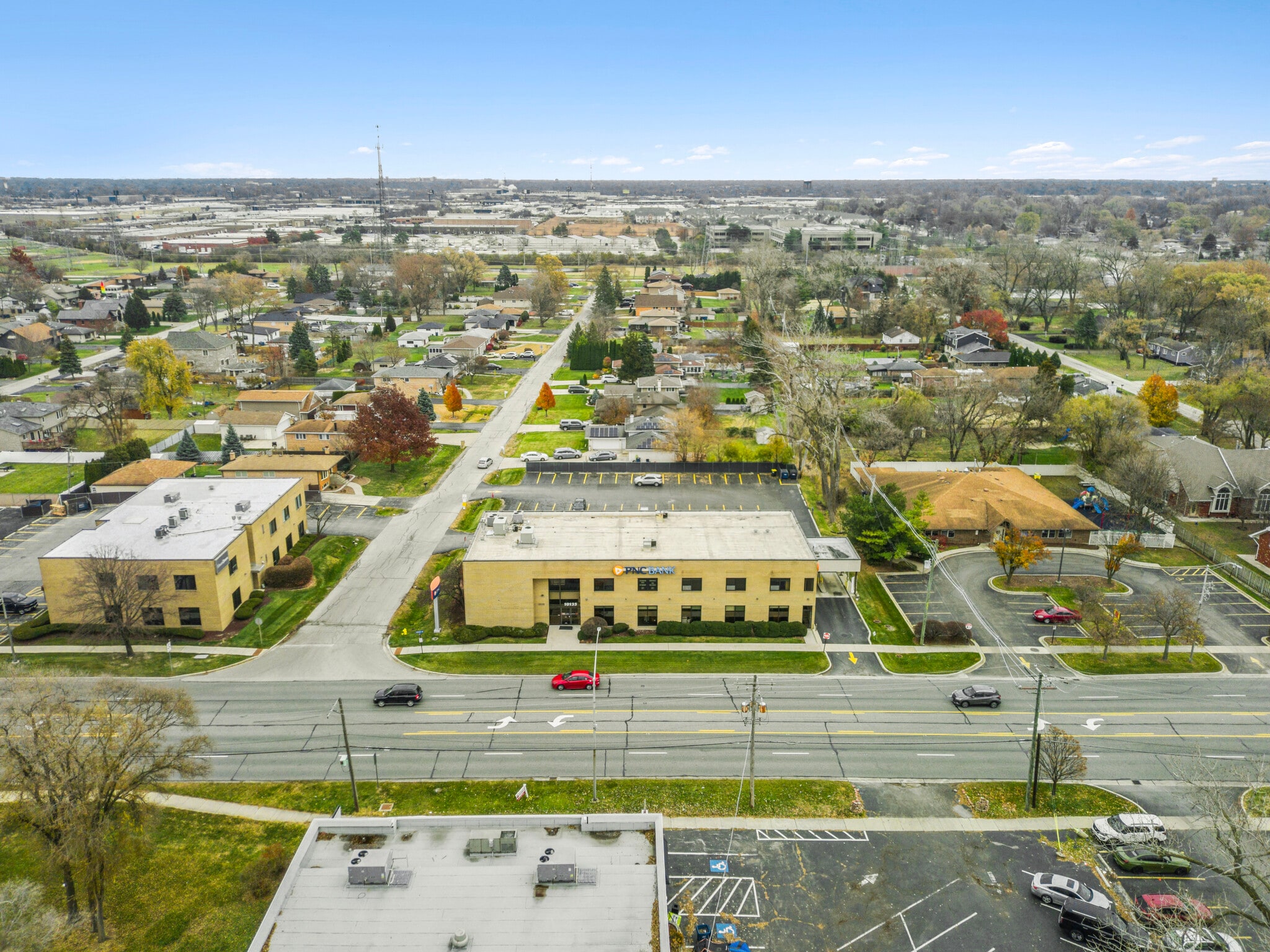 PNC Bank Anchored Multi-Tenant Buildings portfolio of 2 properties for sale on LoopNet.ca Building Photo- Image 1 of 7