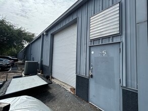 6557 Garden Rd, Riviera Beach, FL for lease Building Photo- Image 1 of 3