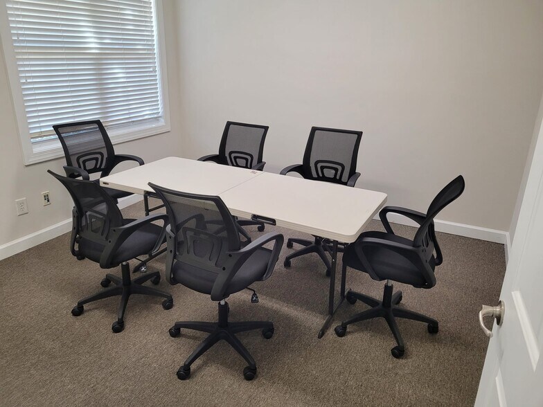 2450 Atlanta Hwy, Cumming, GA à louer - Photo intérieure - Image 3 de 9