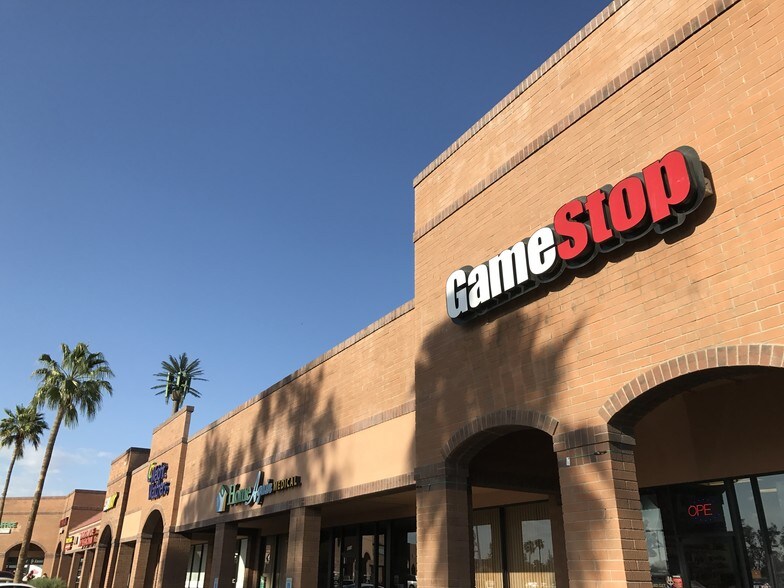 5036 W Cactus Rd, Glendale, AZ à louer - Photo du bâtiment - Image 3 de 9