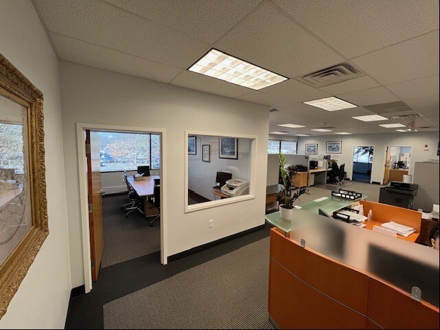 33 Bleeker St, Millburn, NJ à louer - Photo intérieure - Image 2 de 10