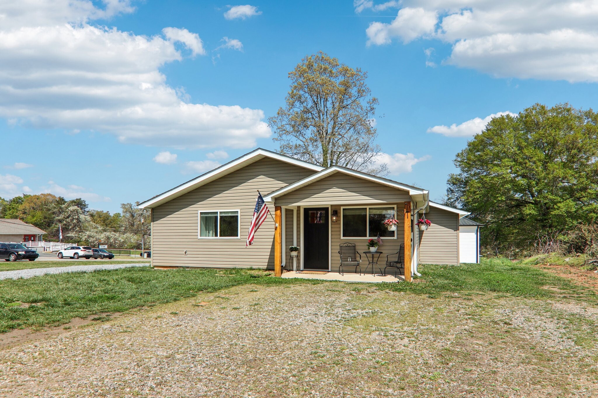 111 W Crawford St, Landrum, SC for sale Primary Photo- Image 1 of 16