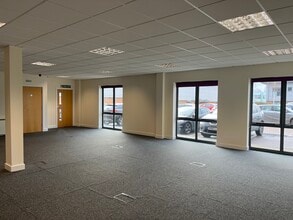 Lincoln Rd, High Wycombe for lease Interior Photo- Image 2 of 5