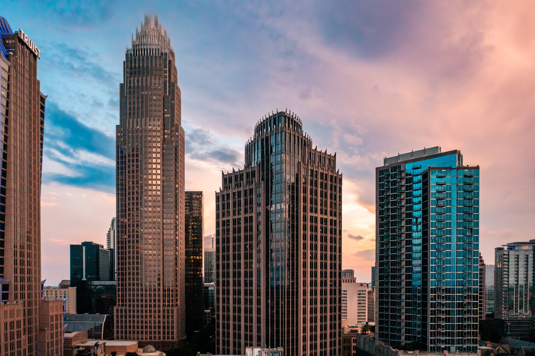 201 N Tryon St, Charlotte, NC à louer Photo principale- Image 1 de 11