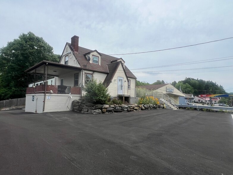 9140 Perry Hwy, Pittsburgh, PA for sale - Primary Photo - Image 1 of 9