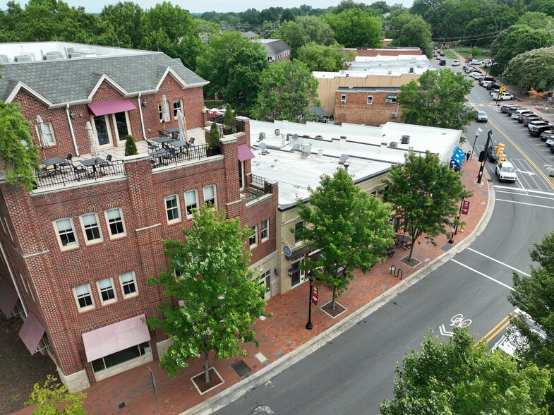 206-212 N Main St, Davidson, NC for sale - Building Photo - Image 2 of 12