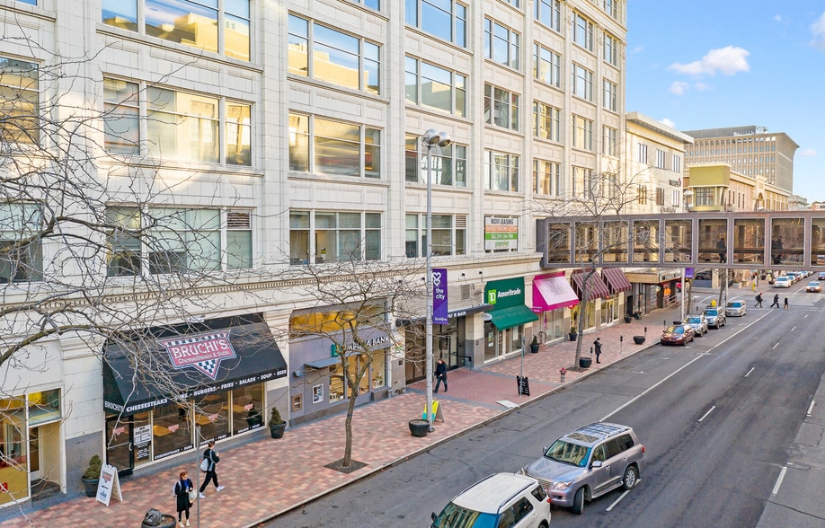 707 W Main Ave, Spokane, WA for lease - Building Photo - Image 2 of 13