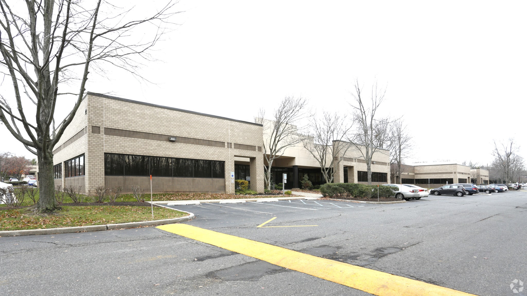 2 Ethel Rd, Edison, NJ for lease Building Photo- Image 1 of 2