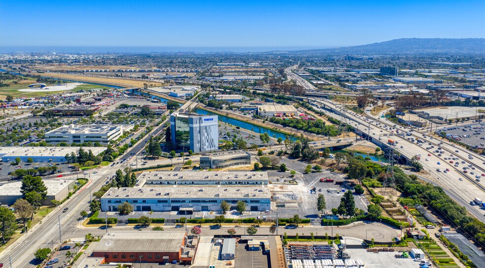 18455 S Figueroa St, Gardena, CA à louer - Photo du bâtiment - Image 2 de 5