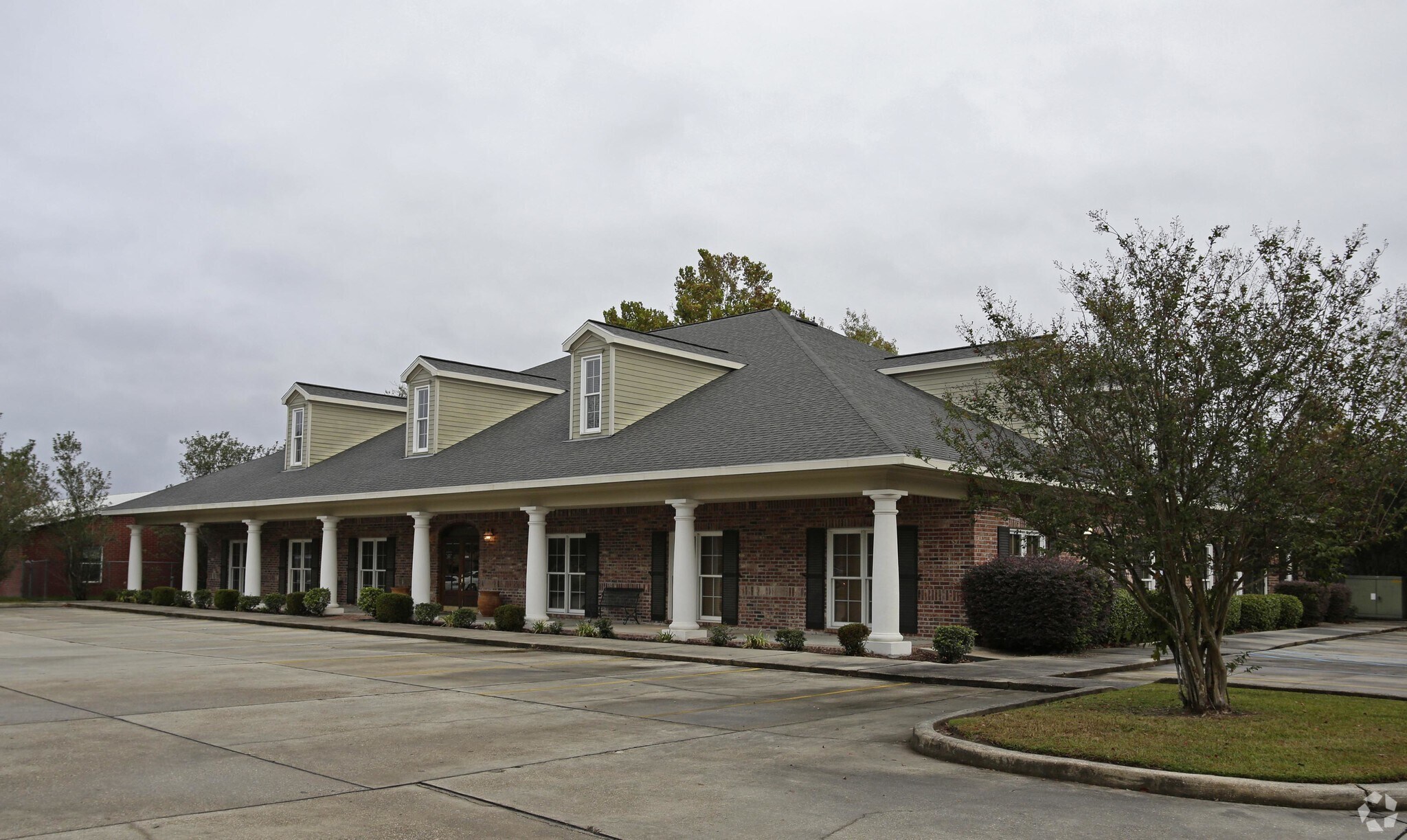 217 Rue Louis Xiv, Lafayette, LA for lease Primary Photo- Image 1 of 9