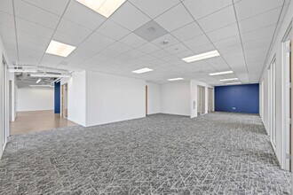 400 Spectrum Center Dr, Irvine, CA for lease Interior Photo- Image 2 of 6