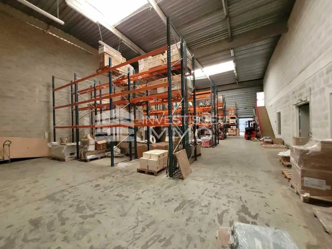 Flex in Lisses for lease Building Photo- Image 1 of 8